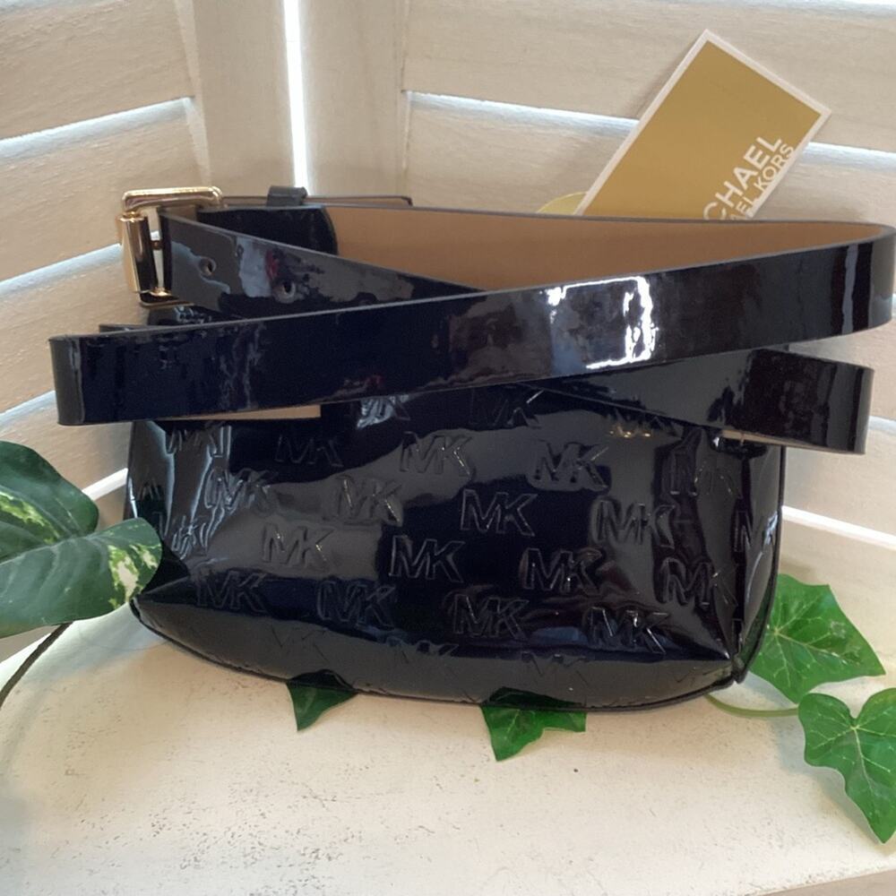 MICHEAL KORS PATENT LEATHER BLACK BELT BAG NEW - Picture 2 of 5